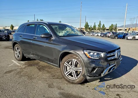 2021 Mercedes-Benz Glc 300 z USA, uszkodzony, nr VIN W1N0G8DB2MV320525
